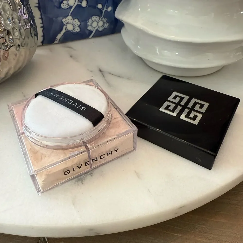 Givenchy Prisme Libre Illuminating & Color Correcting Loose powder